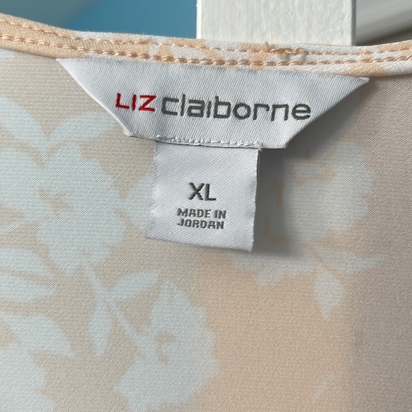 Liz Claiborne Peach Floral Blouse NWT - Picture 2 of 7